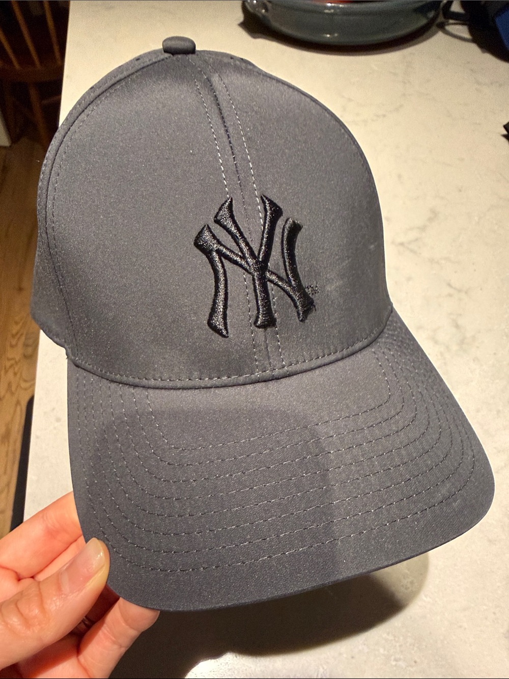 New York Yankees Budweiser Logo Cap